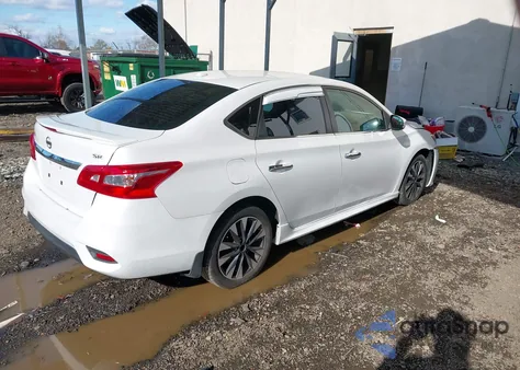 2017 Nissan Sentra Sr z USA, uszkodzony, nr VIN 3N1AB7AP2HY378084